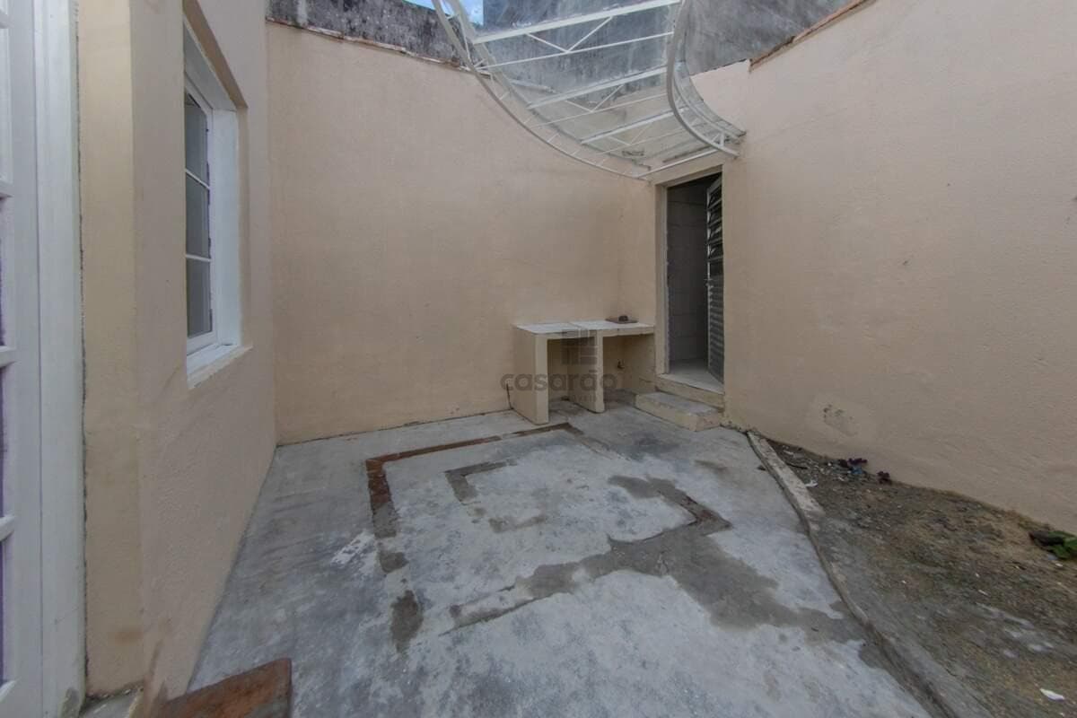 0efb5-casa-comercial-no-centro-patio.jpg