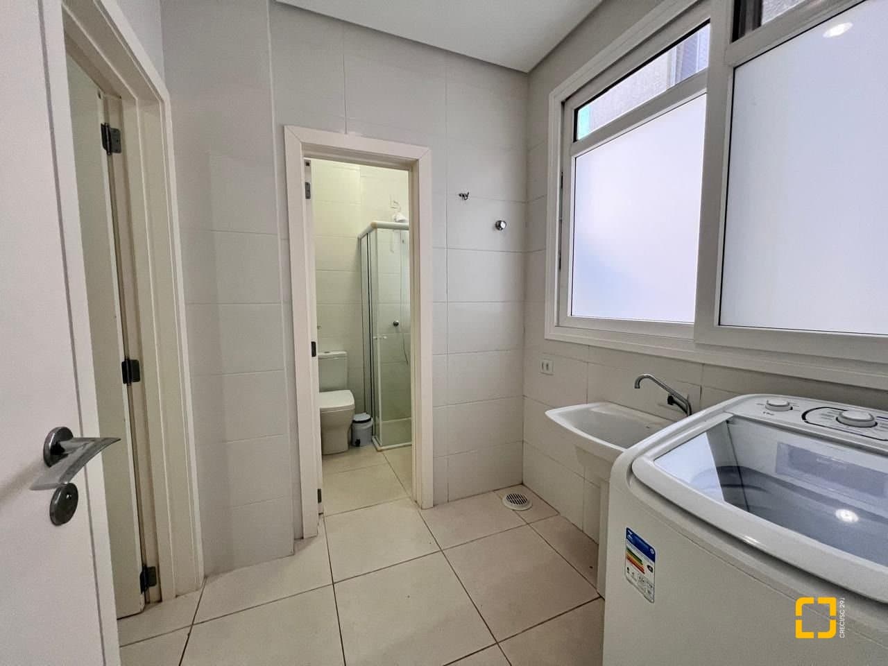 15z3g-i571qR7g8pOICDhr_55696684f3bdf81a69.jpg