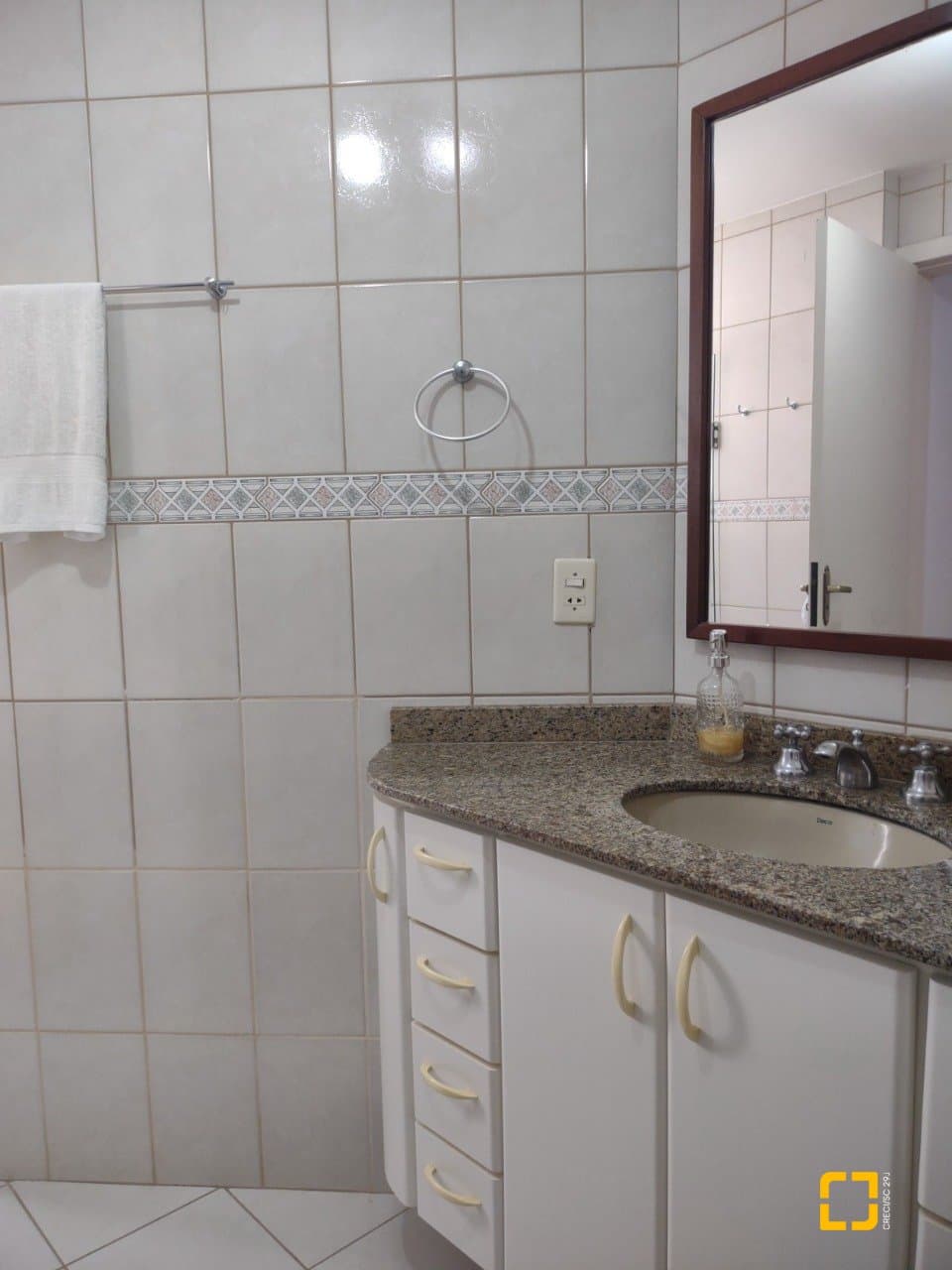 1tk93qj-i31KPK26z16qd6u5_596496a0b18947df84.jpg