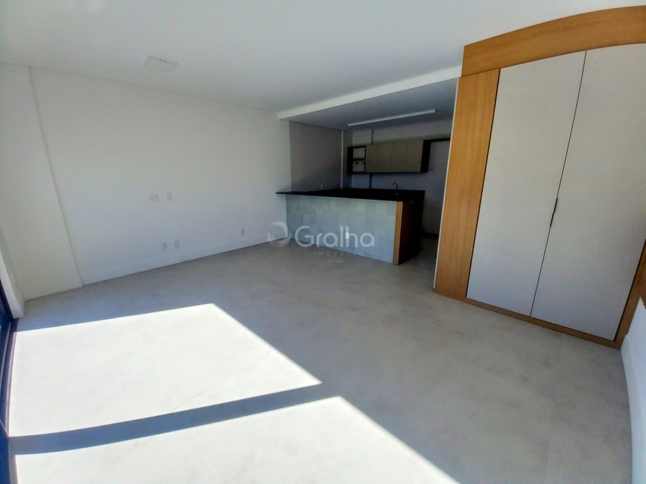 2bhqdl-iE43aS1_393046880fc3e3ec64.jpg