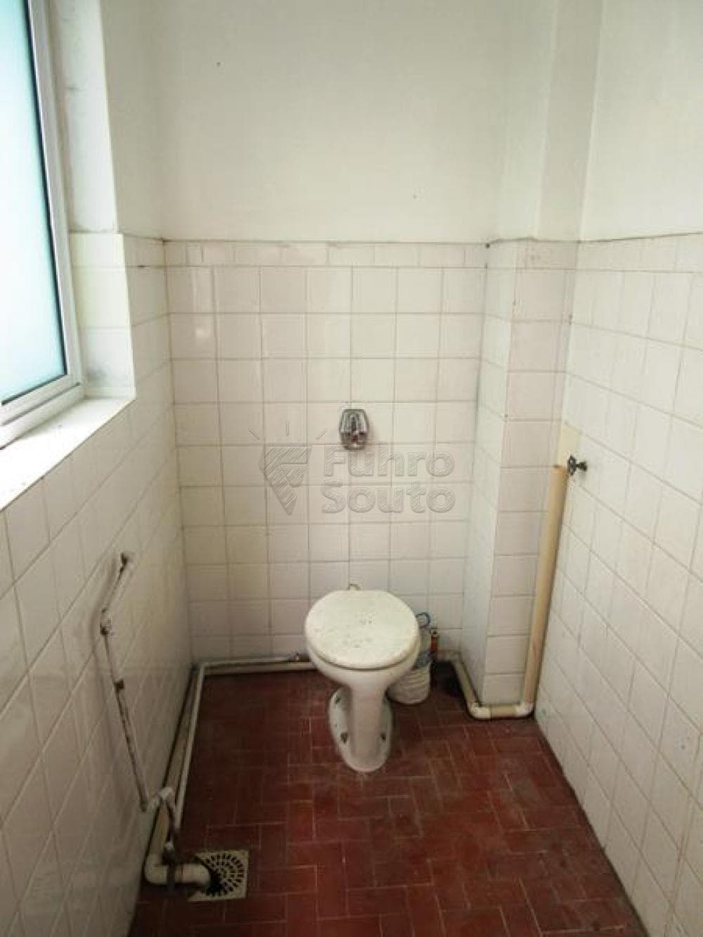 2h1imu-banheiro-auxiliar.jpg