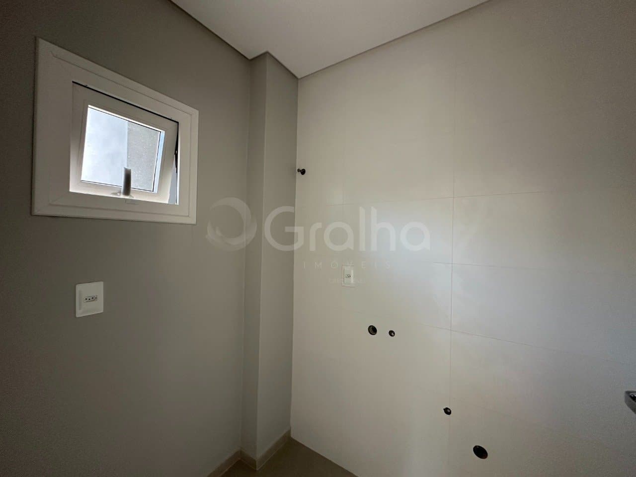 2jkeq2-iPK22l9i28Il_4188569848caa2c95a.jpg