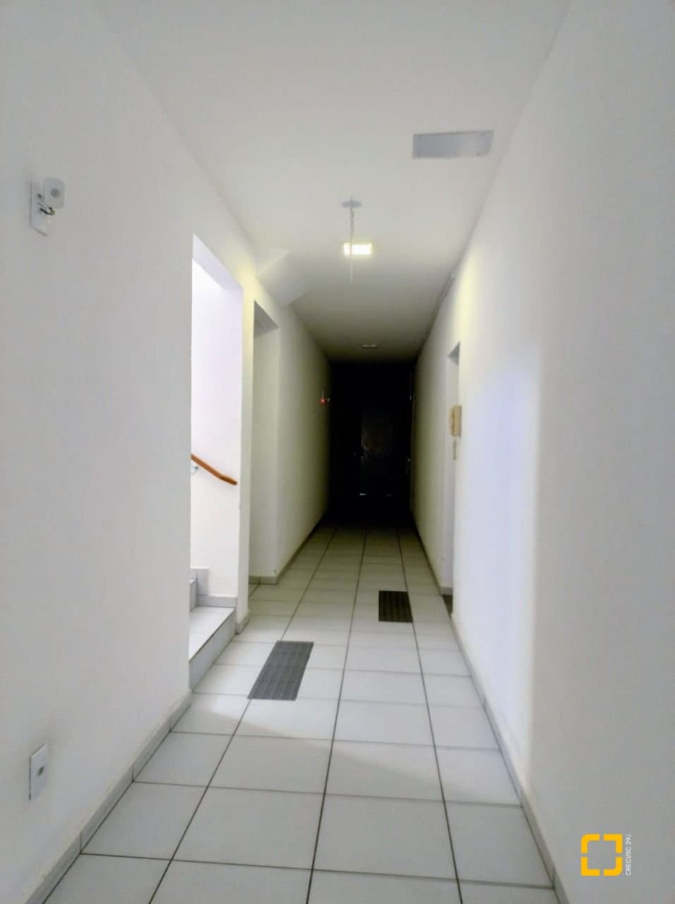 2trz1m-iaIO24i97_5954269f9d932b3d0b.jpg