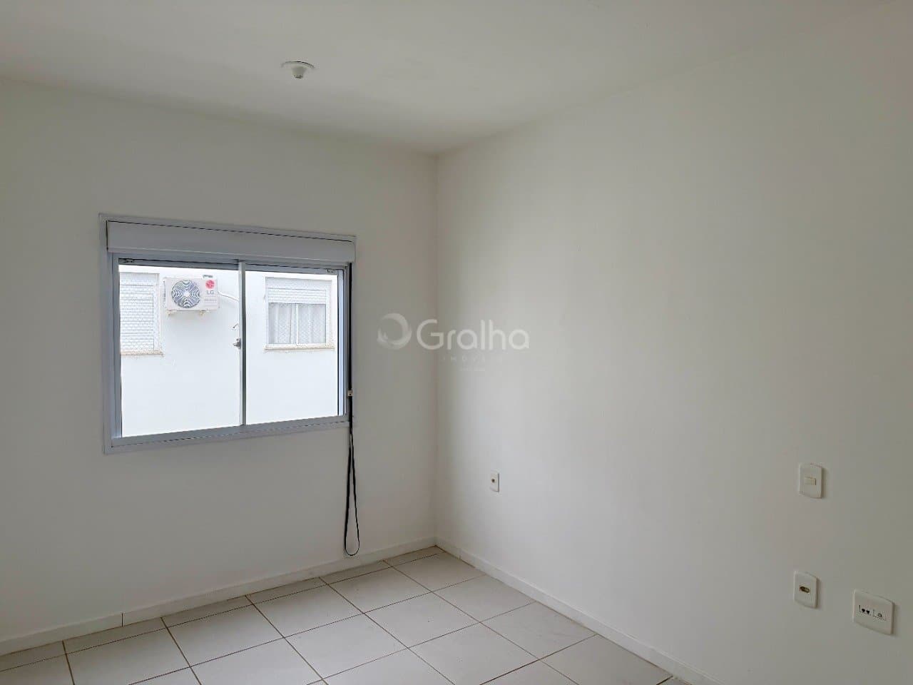 37ocr-ir35k9Y86J12V5a7_3997468c04789956d7.jpg