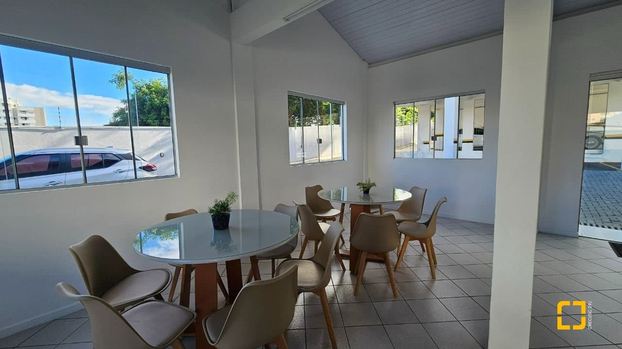 3jp3vb-i9D2sX51_597856a188e39b529f.jpg
