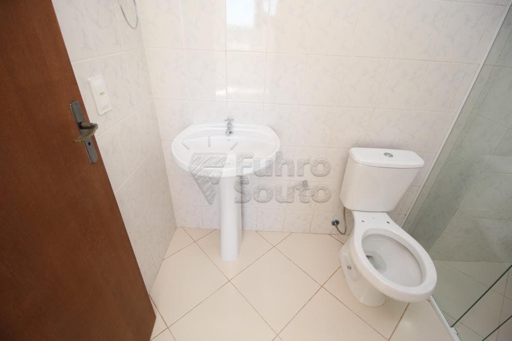 3o4jwm-banheiro-suite.jpg