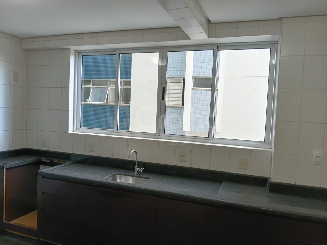 3uswe-isC63B3AW143_420336993246f9c977.jpg