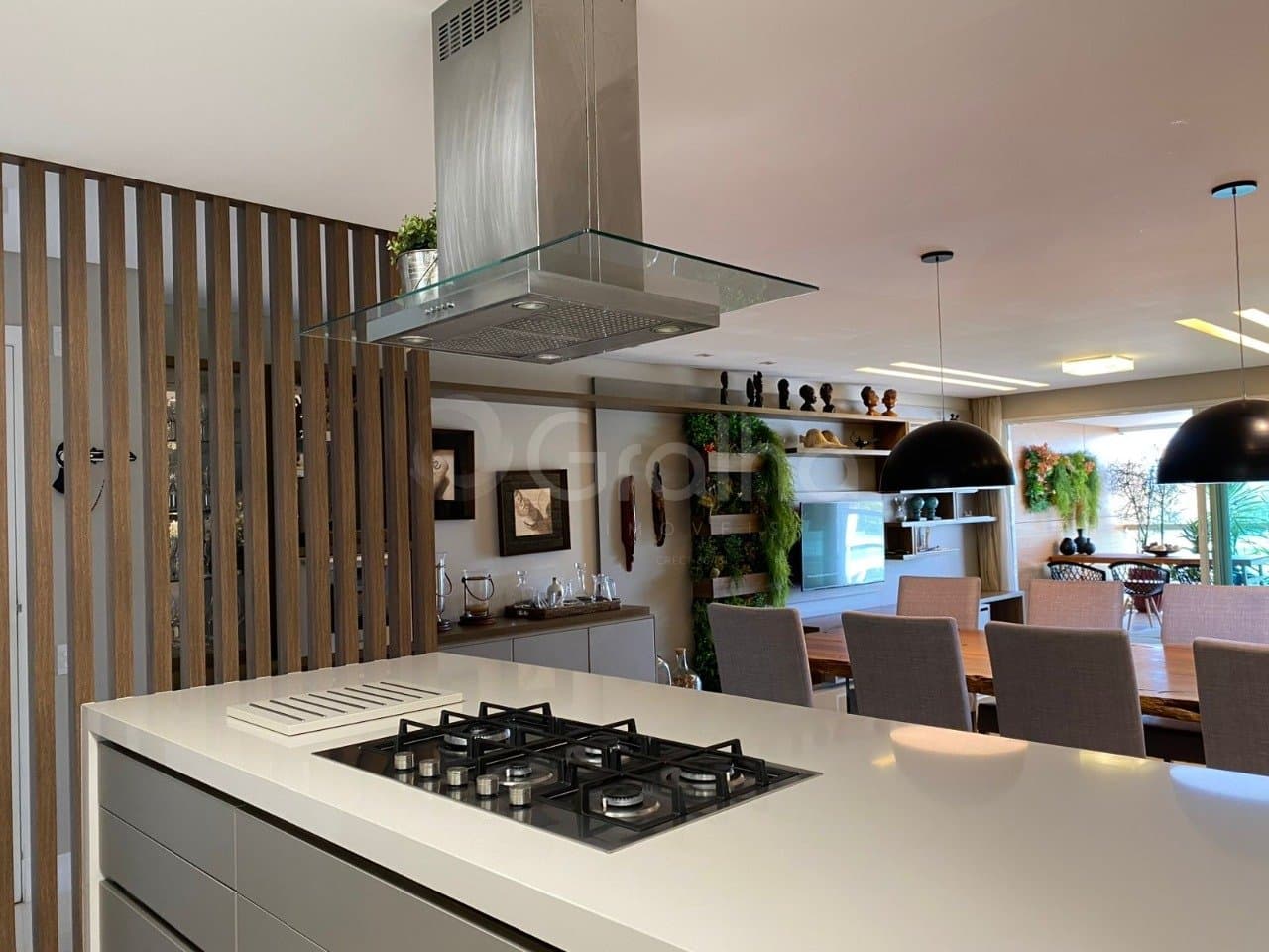 4br6mo-i26d7E24OjJ5h9557WY_153176900bf4d56f90.jpg