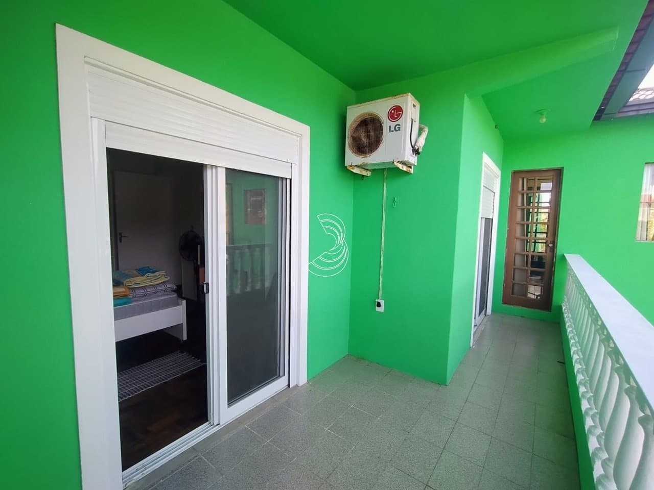 4crxd-iFPci_1883069af343104009.jpg