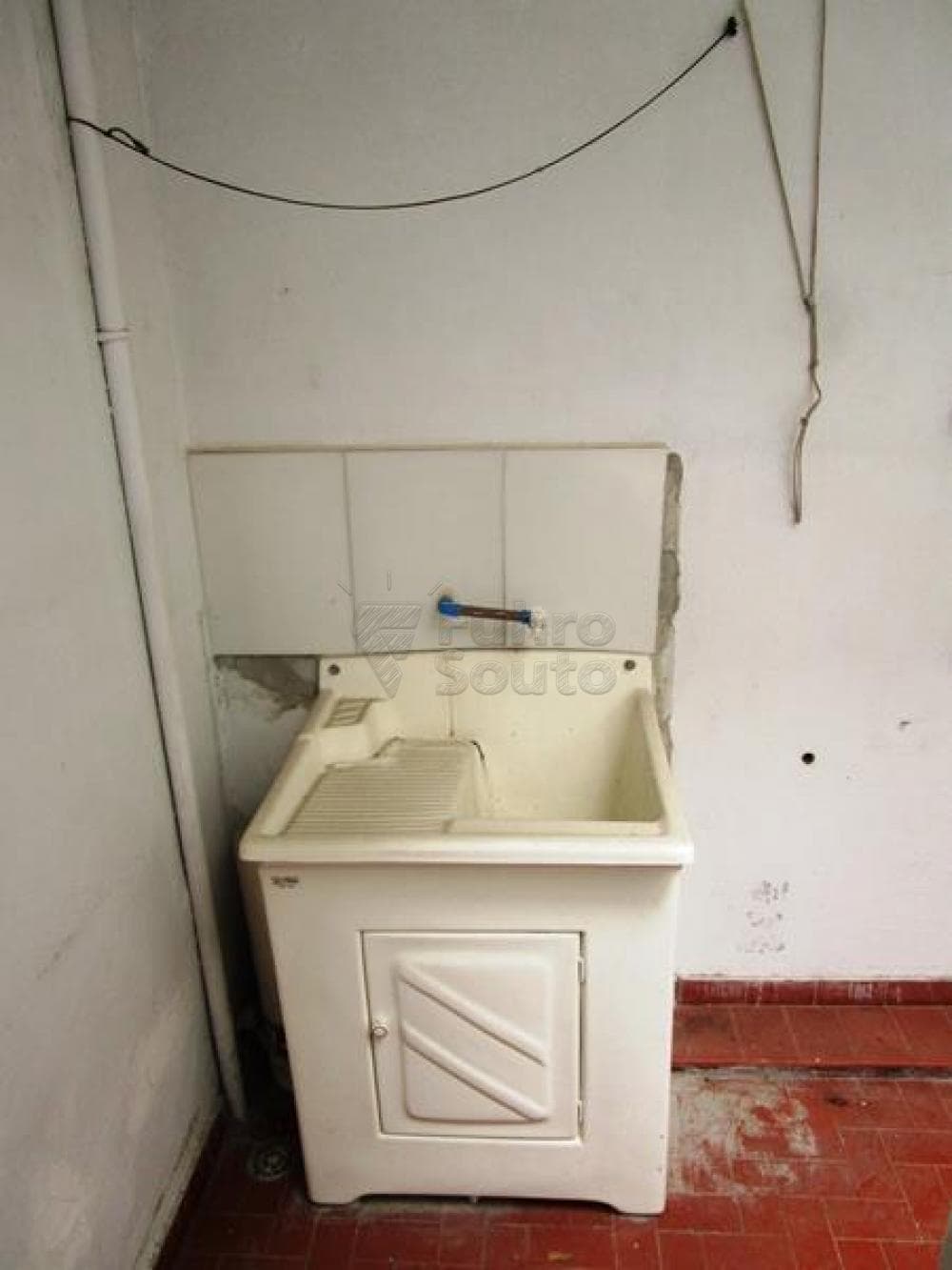 4j31v-area-de-servico.jpg