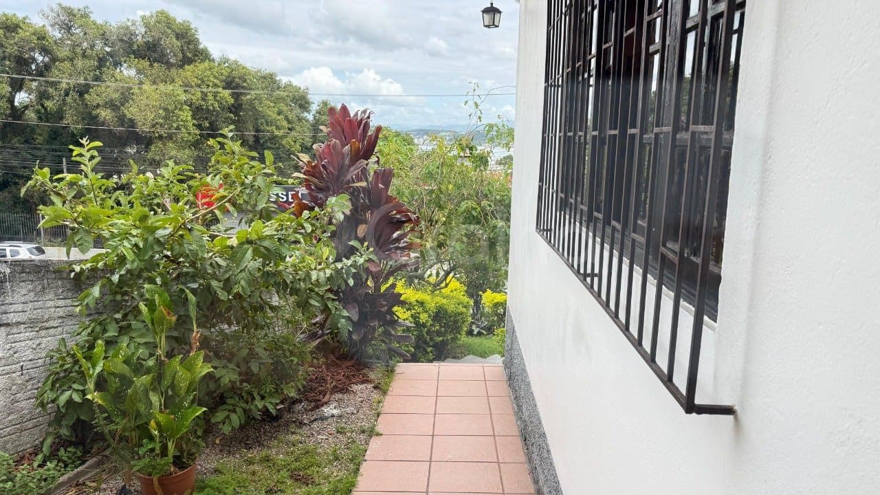 4qls5-iD9i1Pbwh_41810697e04d77152e.jpg
