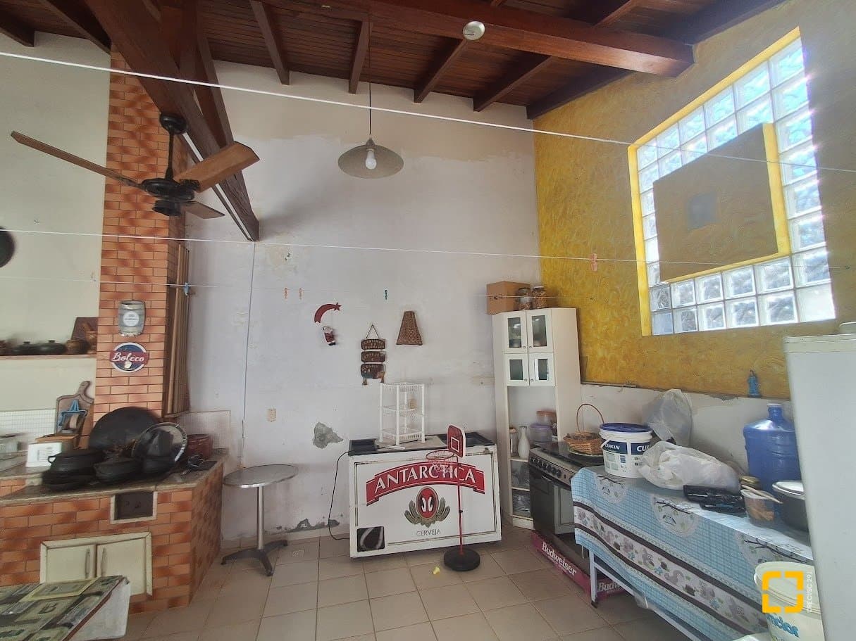4w6jbr-is2Euz985BQr_5941169ea5c1239514.jpg