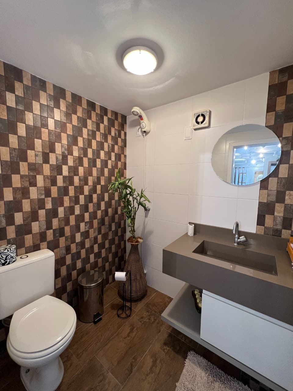 4w9pg-i8oR48LXe_2810763ff936e74cc1.jpg