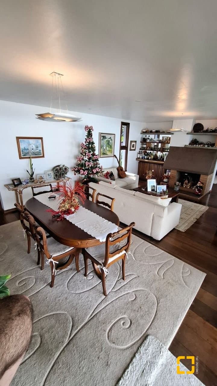 4ziih-sala-jantar.jpg