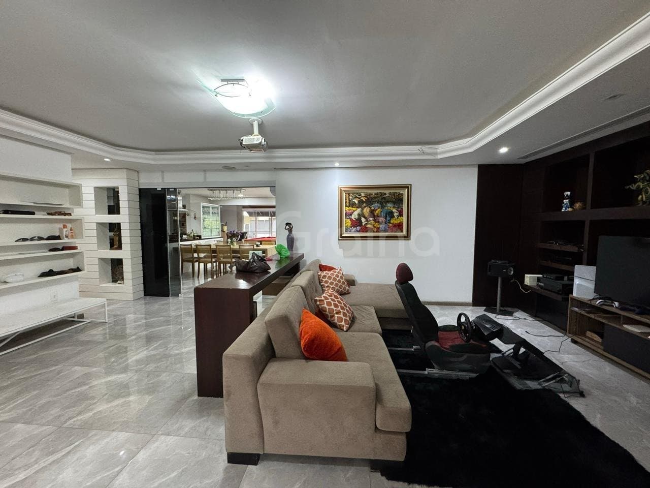 5b33ic-i9o1OG78me6ac5bES1u_406626902016563bed.jpg
