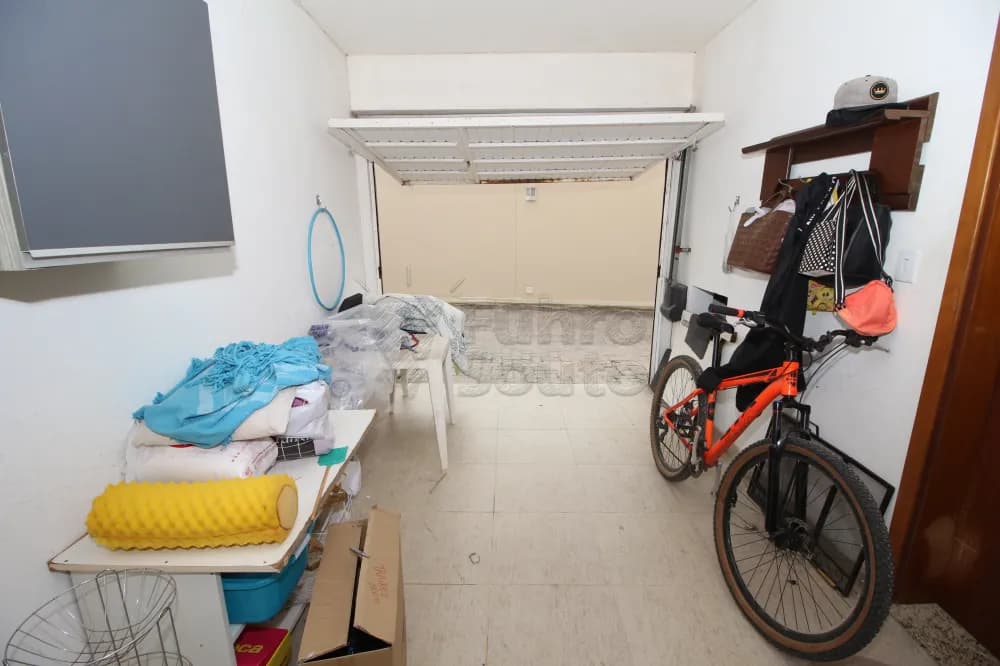 5ucxov-garagem.webp