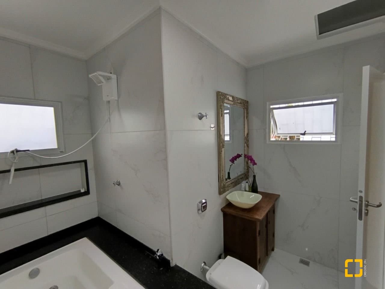 6lebm9-iDlb76sS_4972966fd5900e248f.jpg
