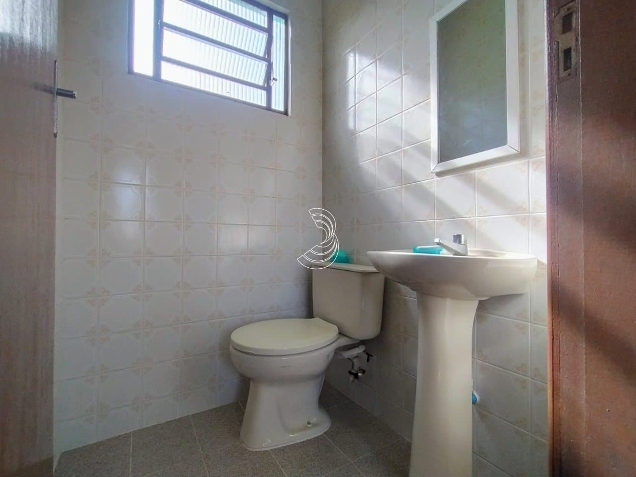 7tz0v-iFPci_1883069af33f7df4c3.jpg