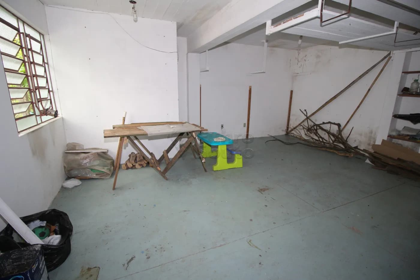 7ug95l-garagem.webp