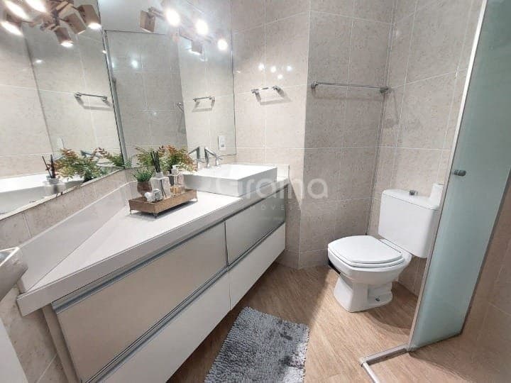 820dy-i8w618918HkX24W9_38198681f6968135db.jpg