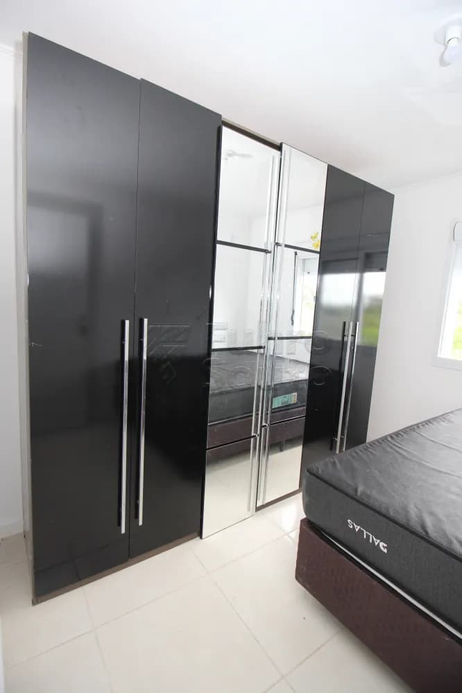 84uig-dormitorio-2.webp