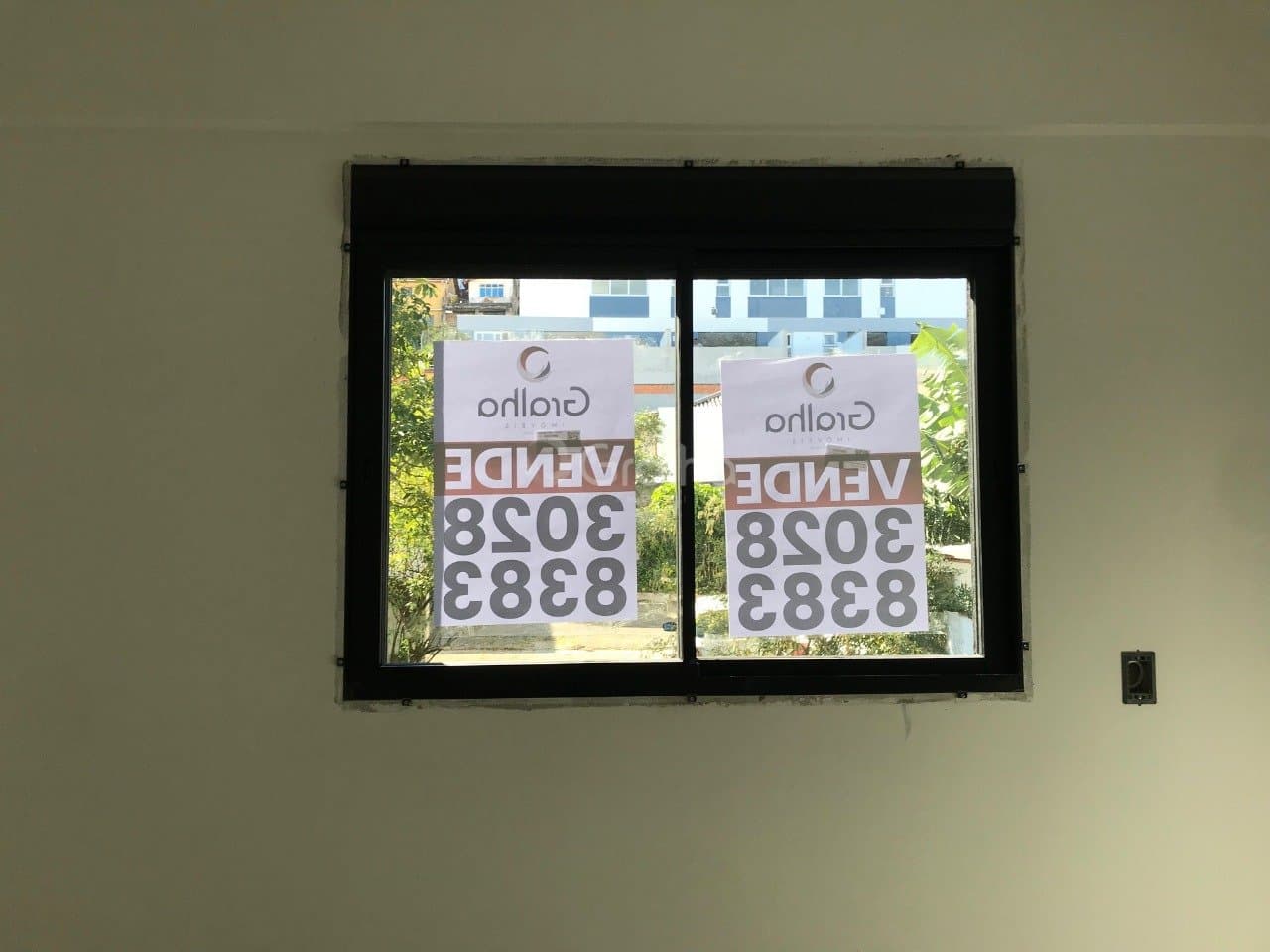 8esqh-iITQ33795379_368186888e005ef716.jpg