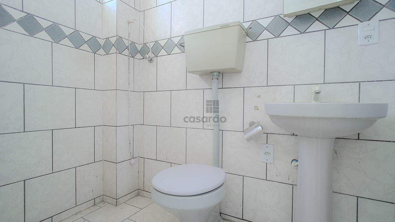 8gzdwb-predio-8-quartos-no-pelotas-banheiros.jpg