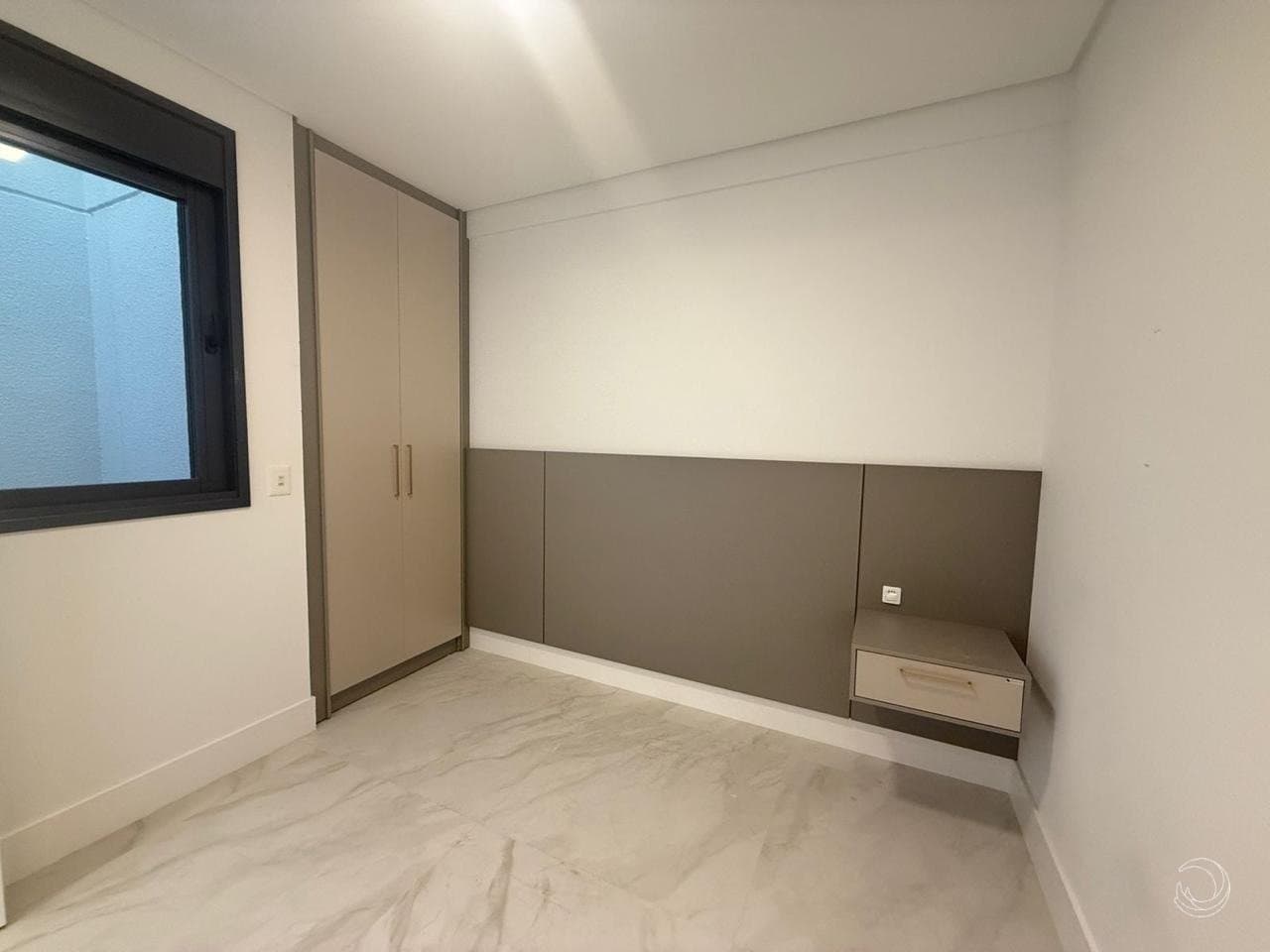 8kt8bh-i5JXyx779138rh4_3172767606c381aa2a.jpg