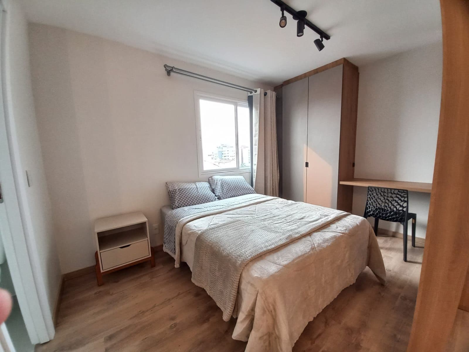 92qc9h-img-54478304