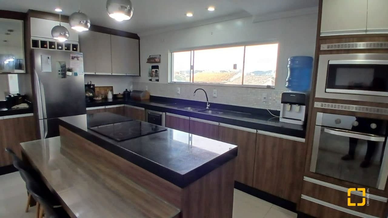 9797p-inaK3259_557336851b4480373e.jpg