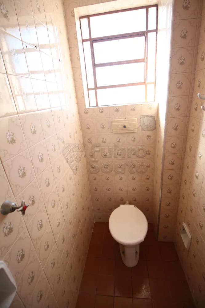 98dr9-banheiro-aux.webp