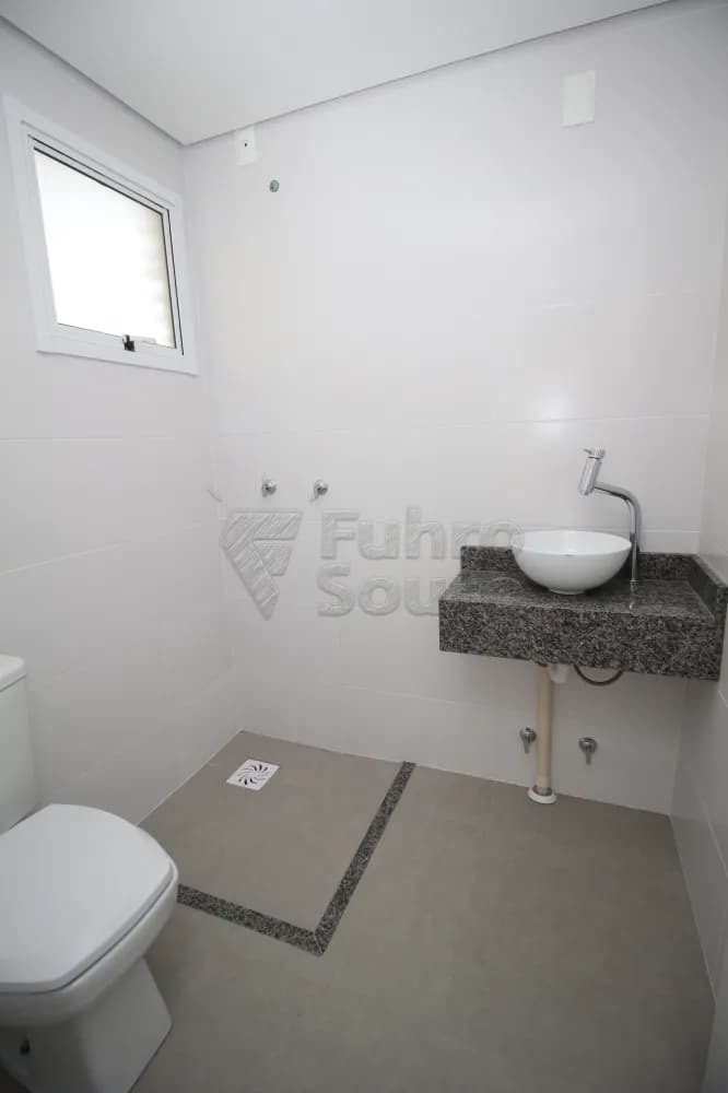 99ouuh-banheiro.webp