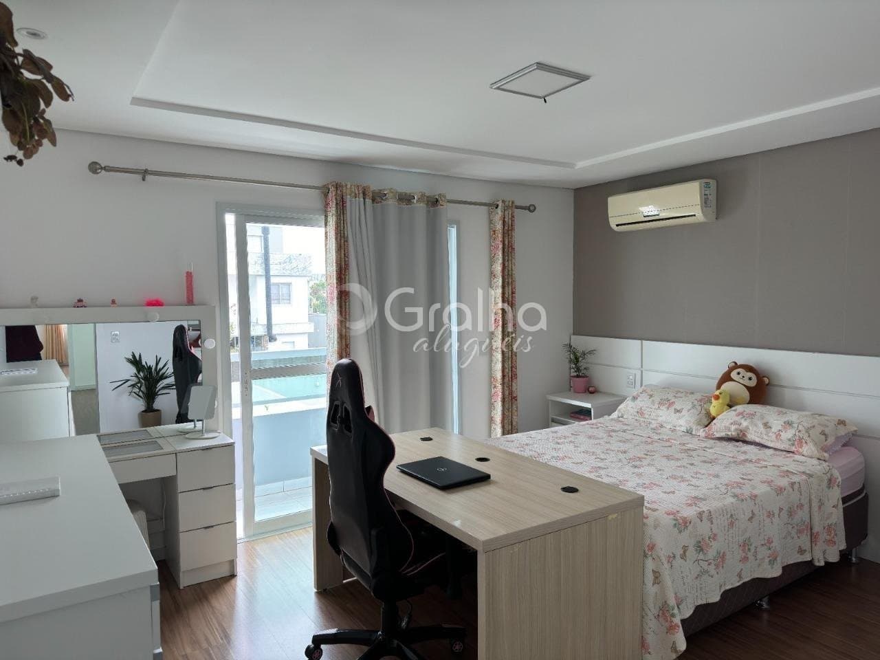 9fefgd-iruNg35862495423_2878169d800108b760.jpg