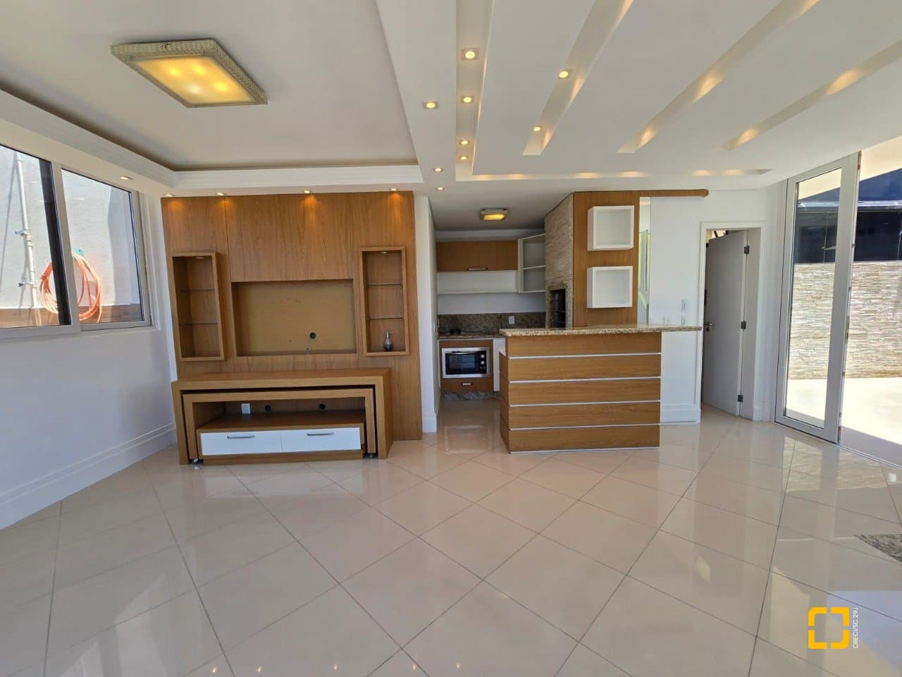 9lmu0l-iF34HI54r27v1_43749678bccdd6508c.jpg