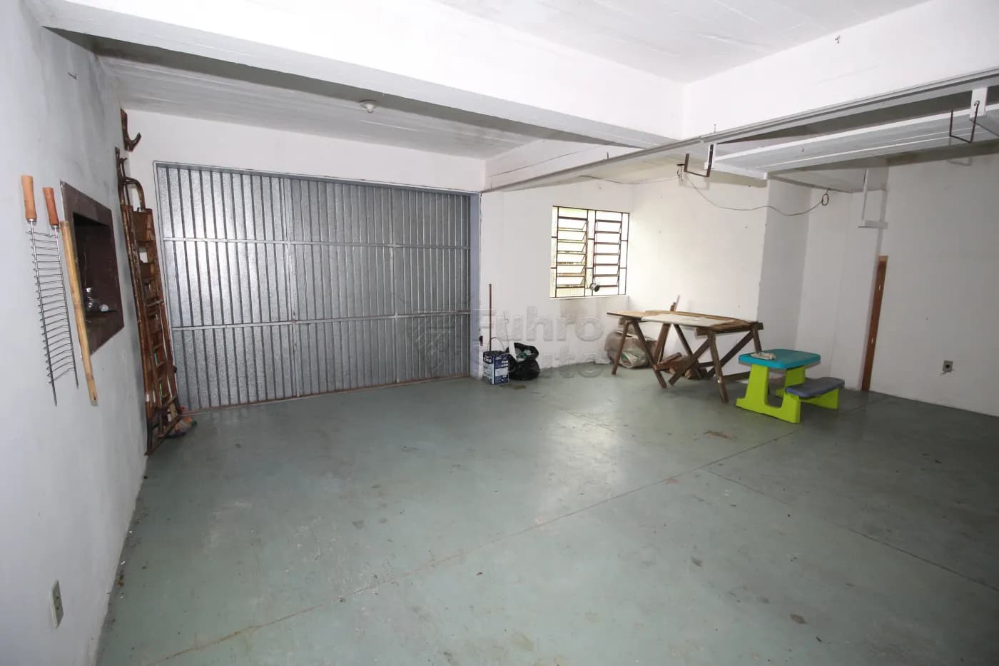 9mf8lq-garagem.webp