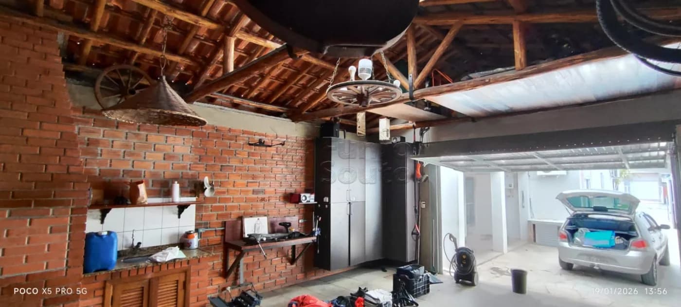 a5tt4r-garagem.webp