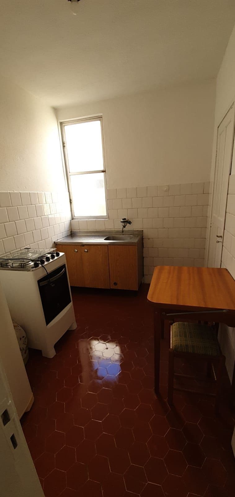 a6ak9-img-258187198