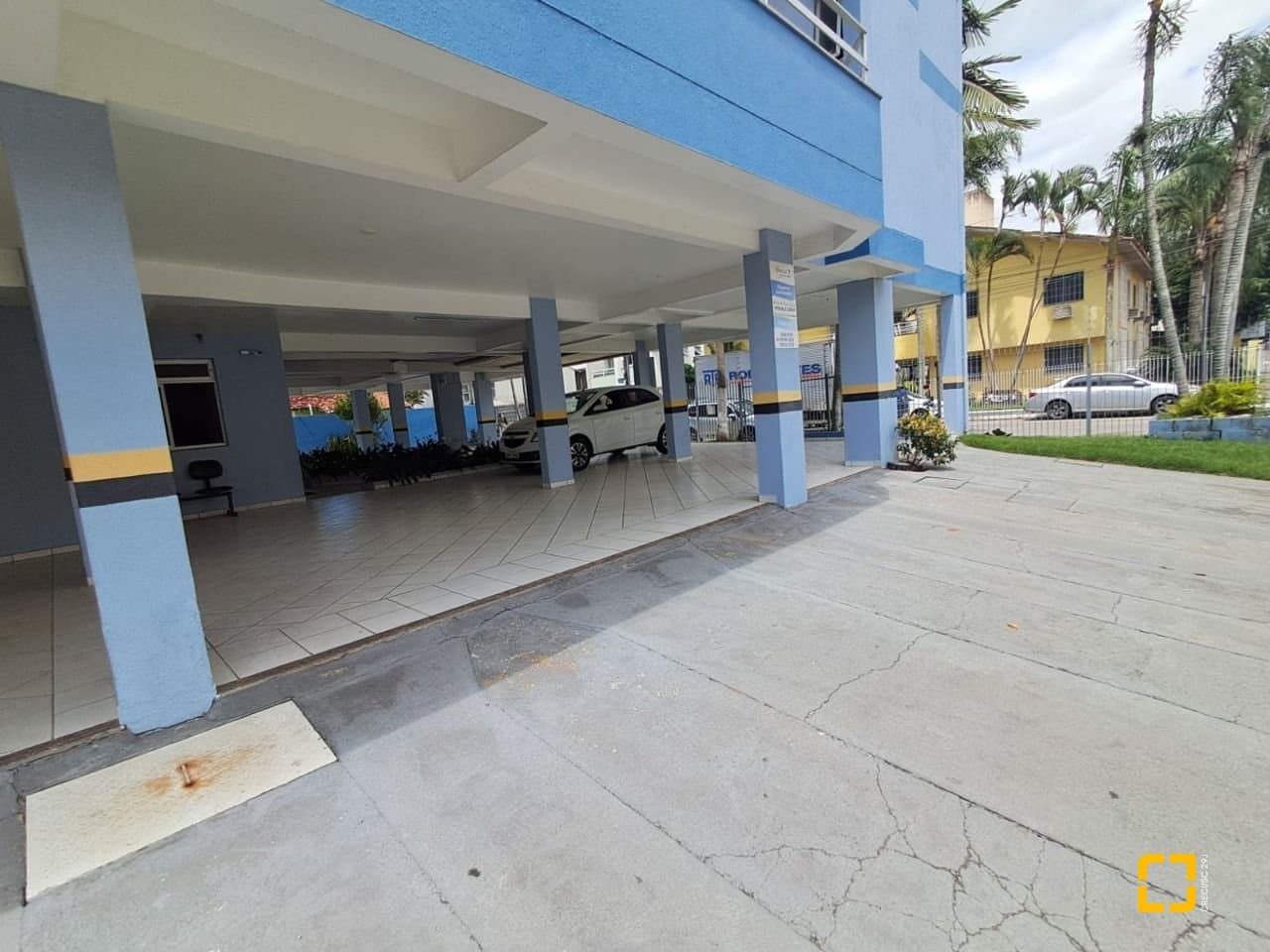 ai18jt-iX1J72_5087967324a64c9447.jpg