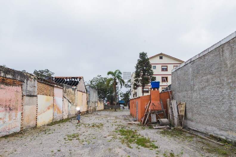 aspoc-estacion-comerc-no-pelotas-patio.jpg