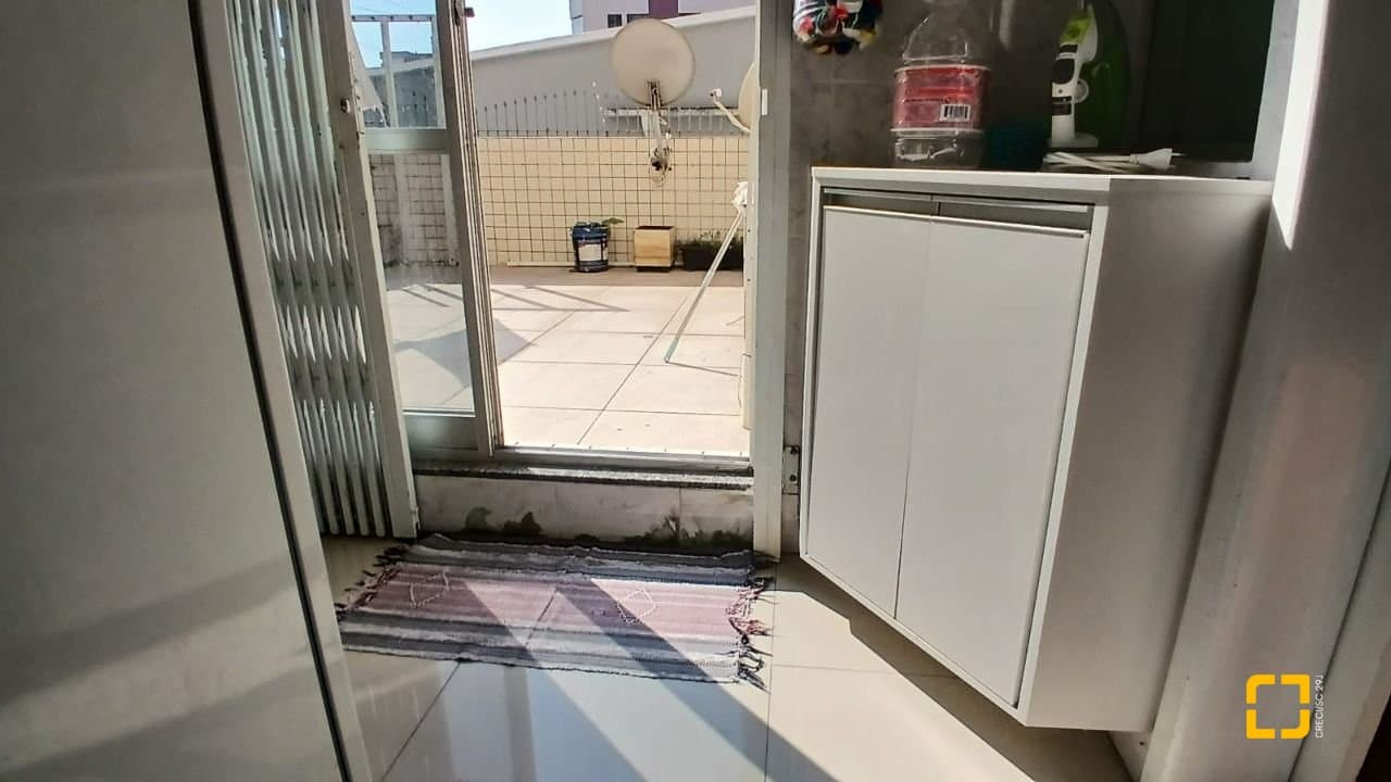 aucvfp-iw3O3az2A_563486882448ea2c62.jpg