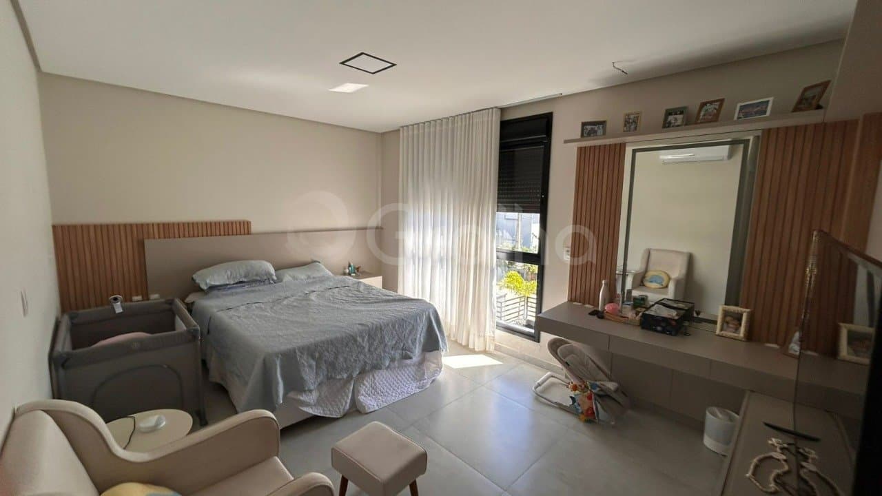 b1sxlh-i83Hs_407376908fe8be1eae.jpg