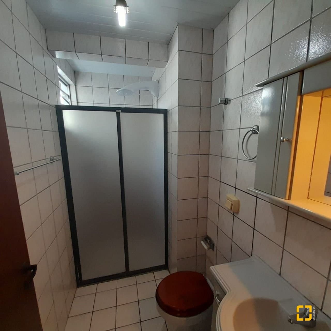 b5vhc-iE5c5u5647_561466870155fc19bd.jpg
