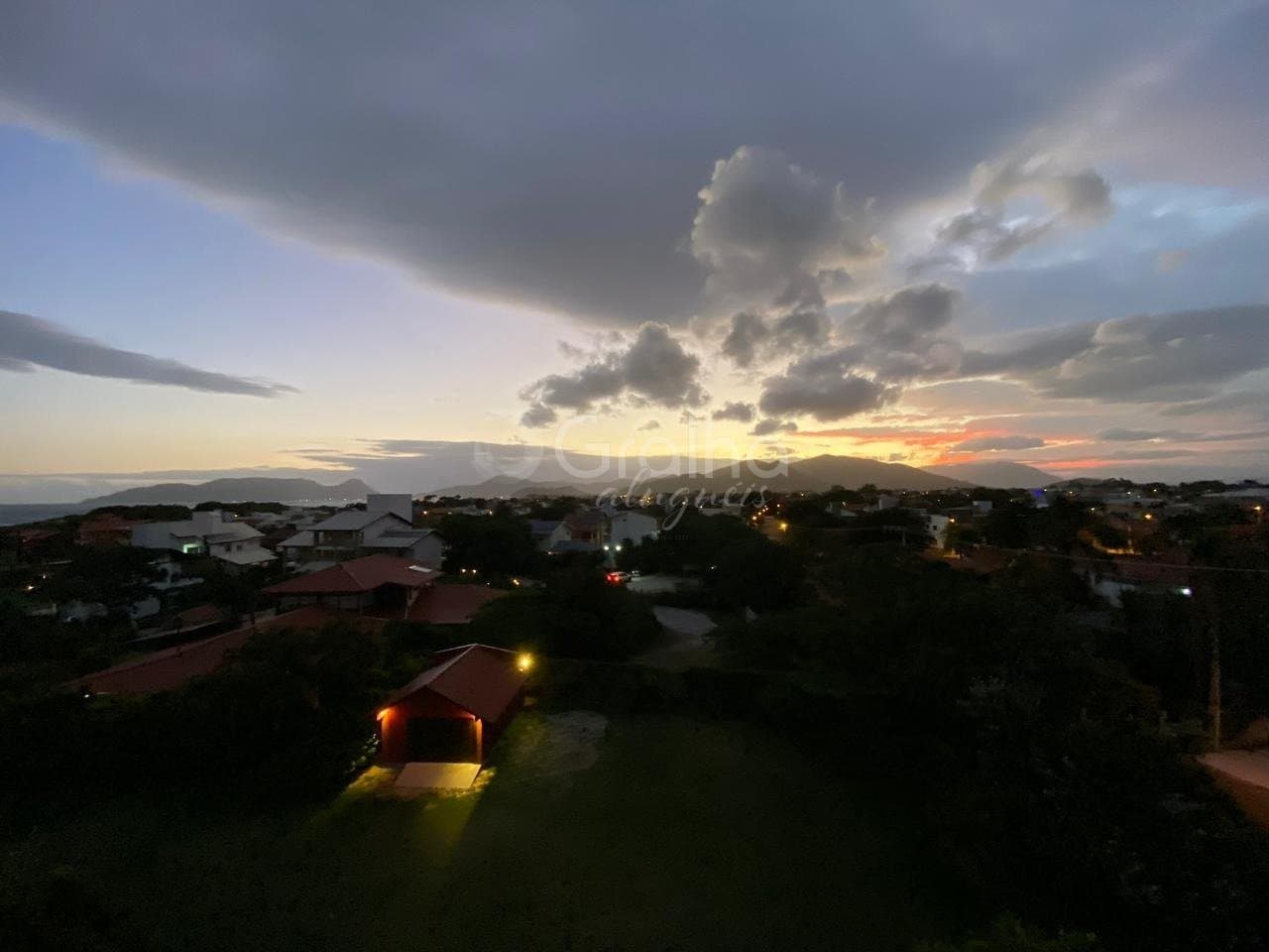 b6pr89-iIH7377_288436a10653880740.jpg