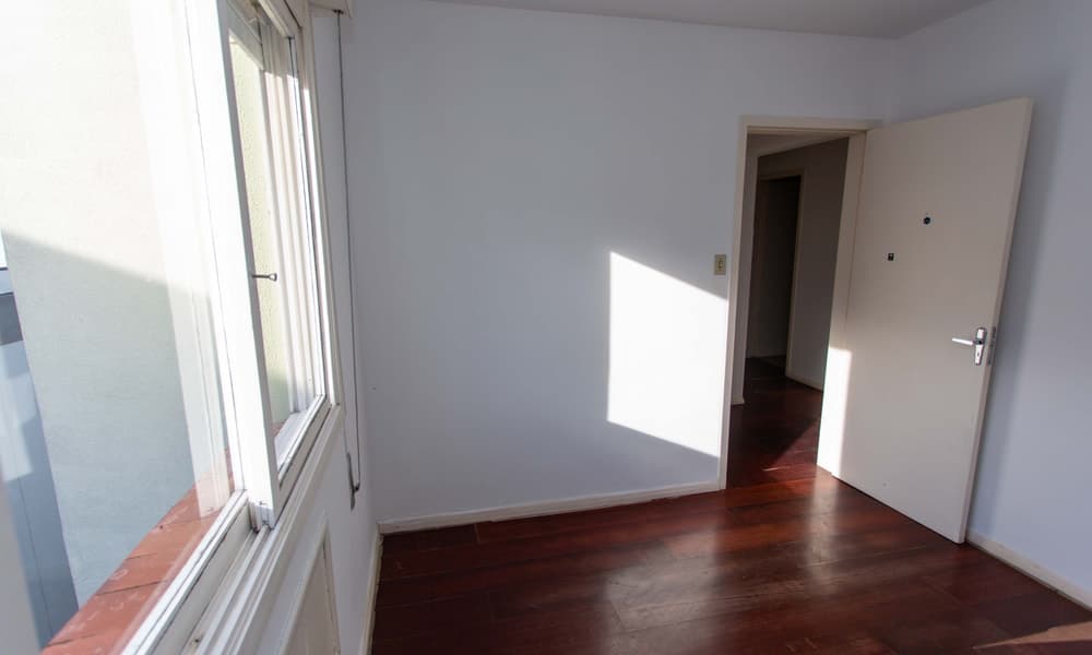 bc4f2b49-78bd-462e-aed4-6d335bb582f6.jpg
