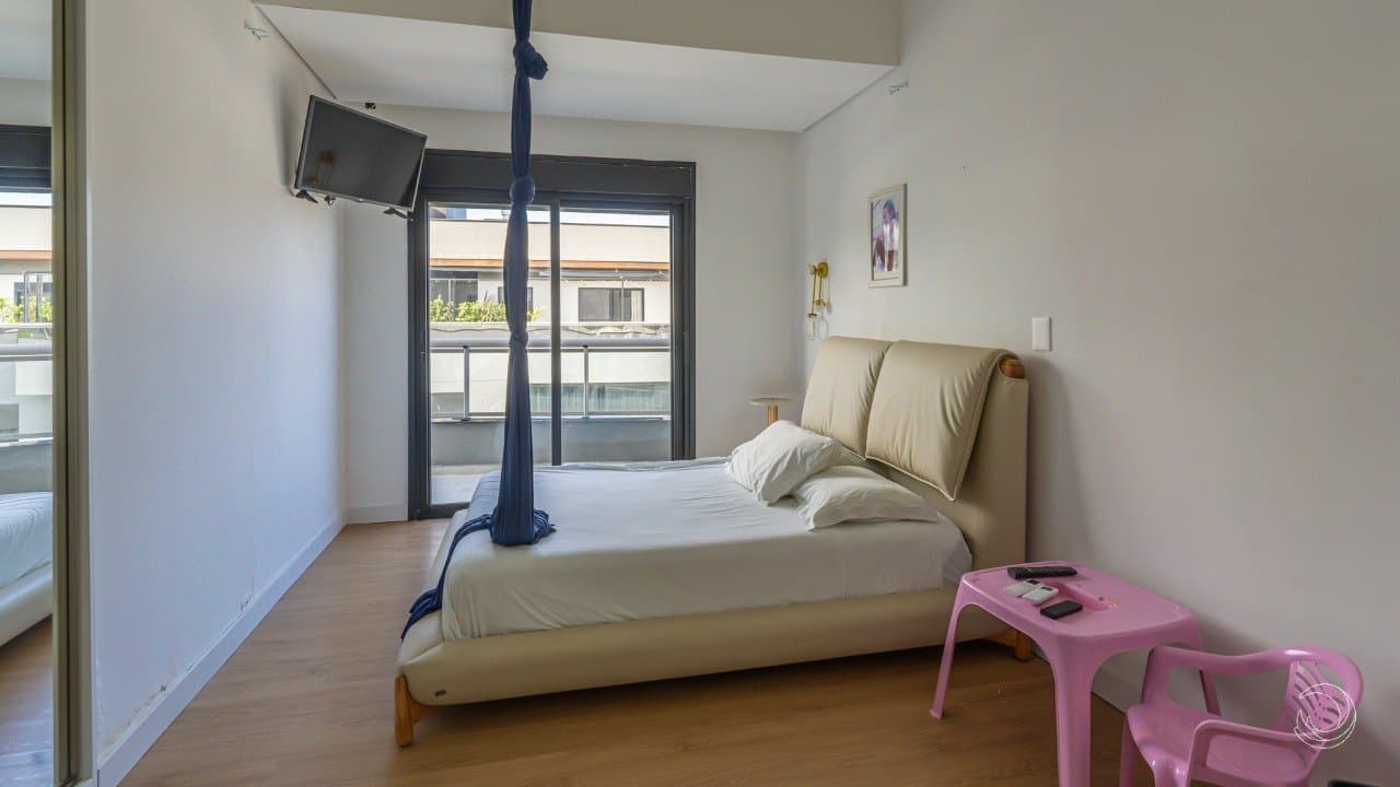 bjq6dg-iDhupo5_3611267d2d541879cf.jpg