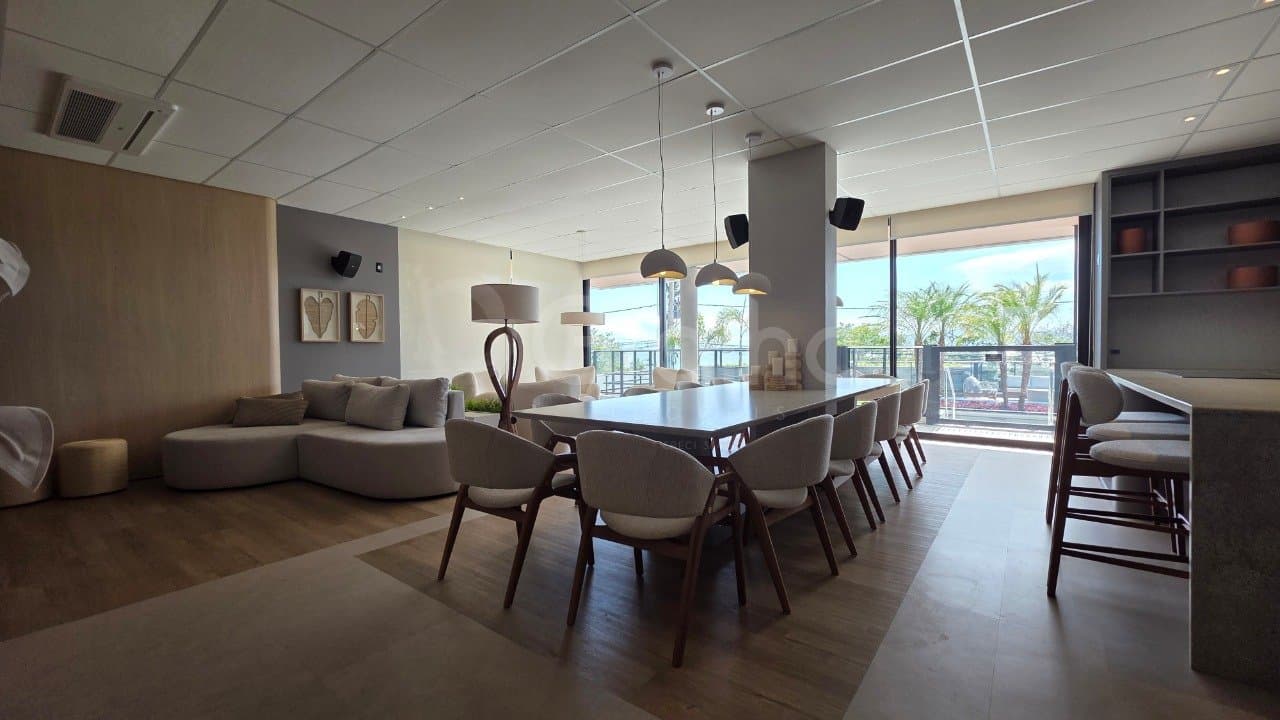 blkhnd-iJHn74_4089969178170a8f06.jpg