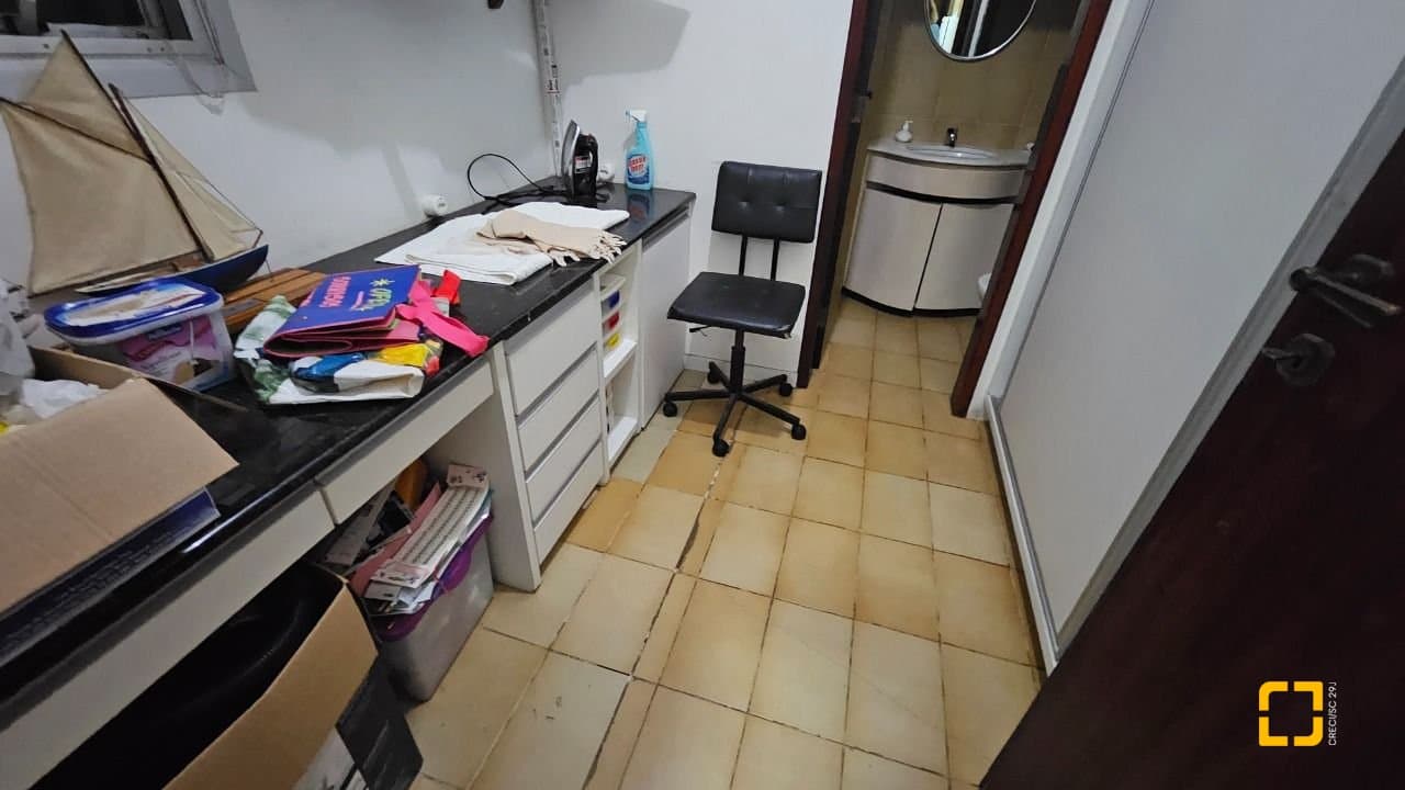 brrjls-i7AcF2A97YT_5867369b472b0866df.jpg