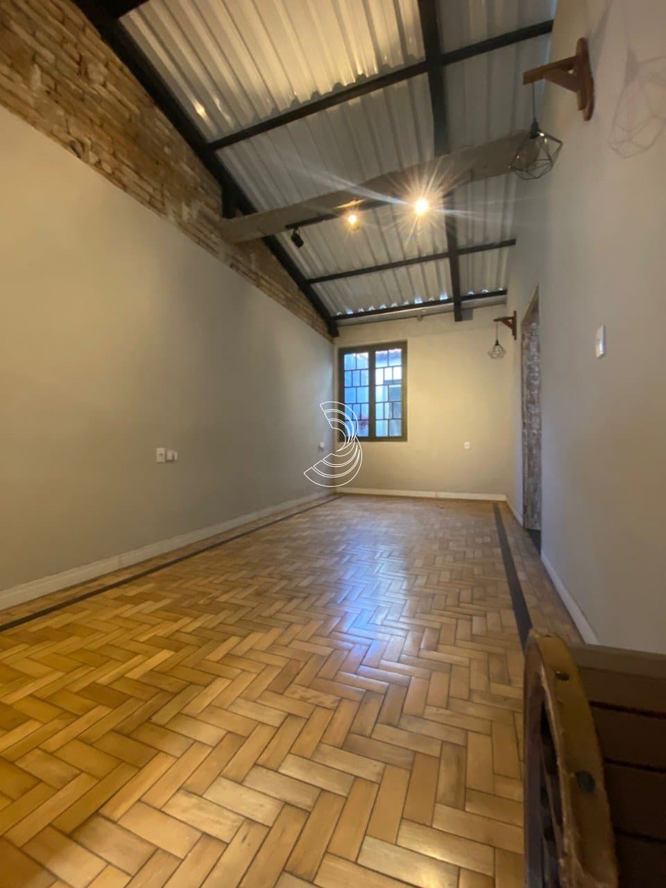 c0y0i9-ica77Hy2D_192766a197df6a0e39.jpg