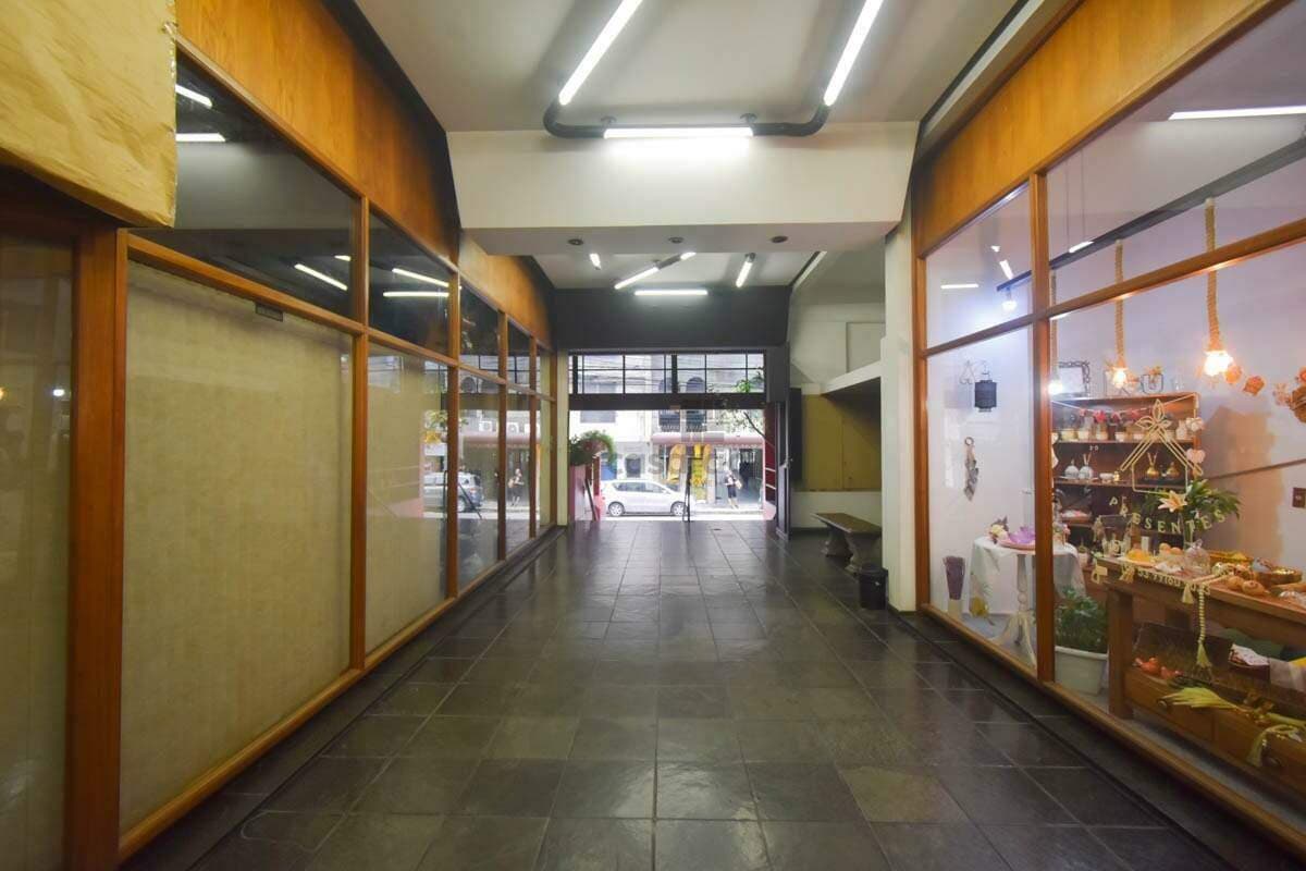 c4u42q-sala-no-pelotas-hall-do-predio.jpg