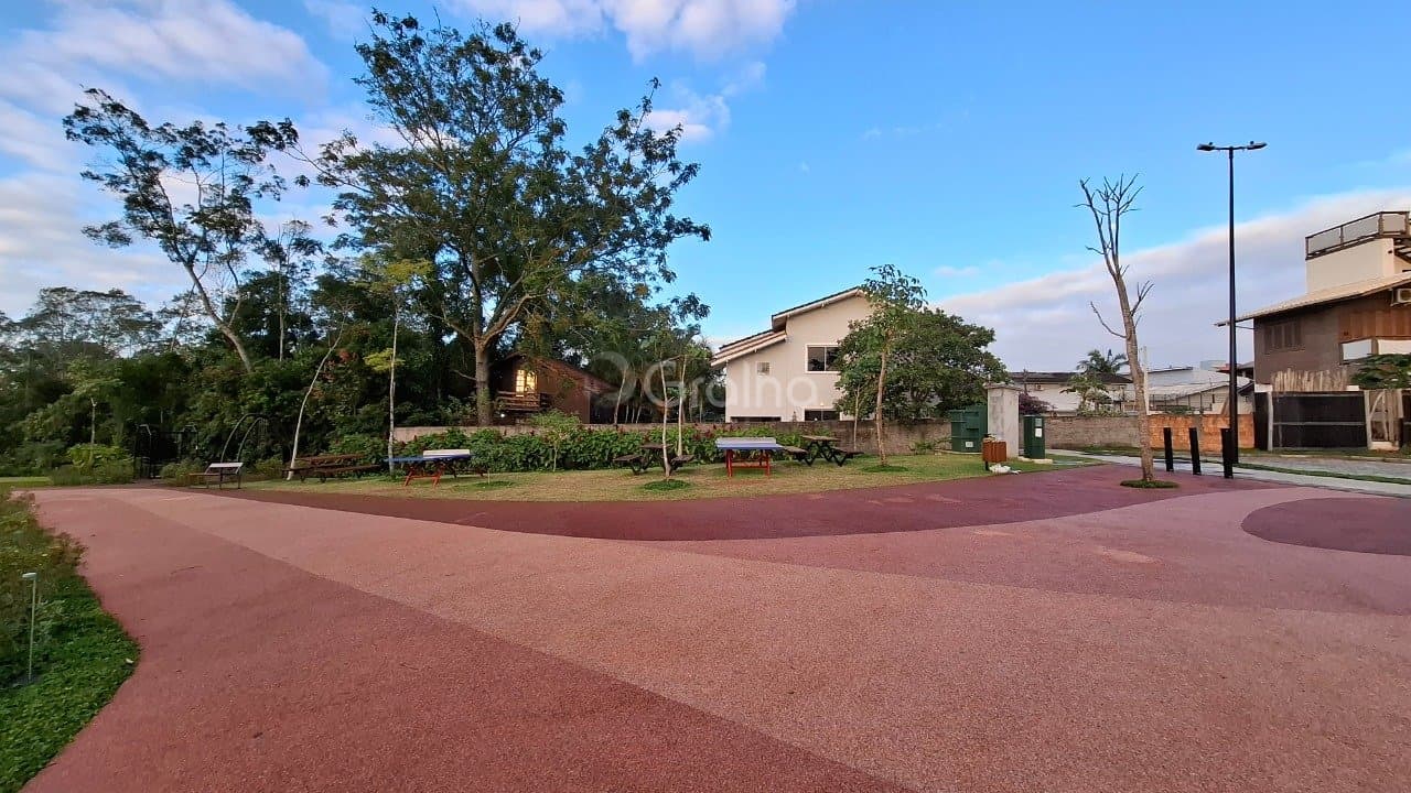 c6sfes-iY2L111Fr_390276867feebc12bc.jpg